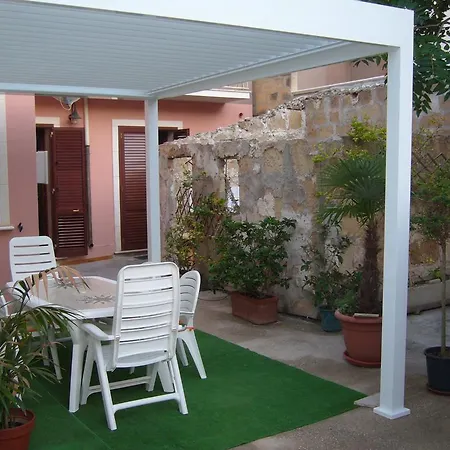 Casa Indipendente Con Ampia Veranda Portopalo Di Capo Passero Exterior photo