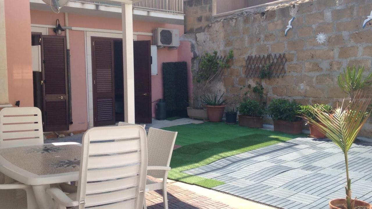 Casa Indipendente Con Ampia Veranda *