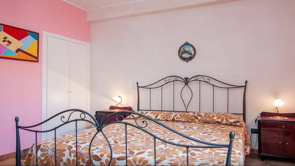 Casa Indipendente Con Ampia Veranda *